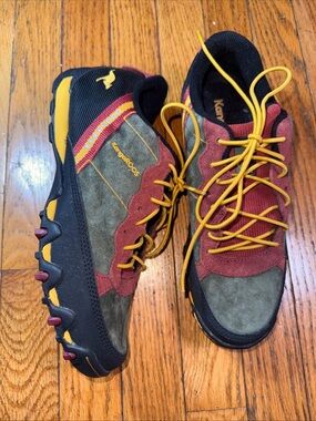 kangaROOS woman’s Multicolor Suede Trail Sneakers - Burgundy, Olive & Yellow sz9
